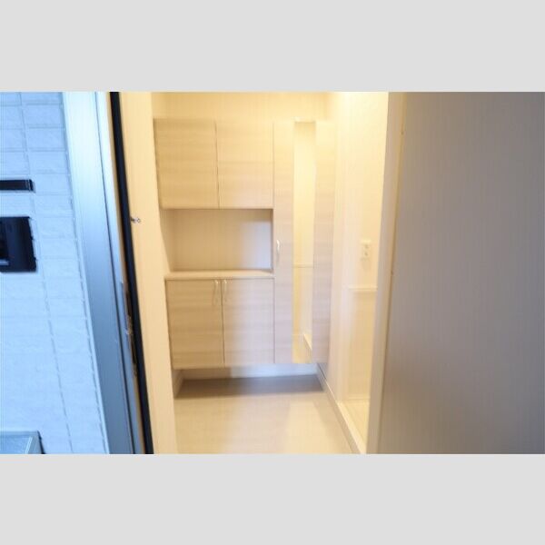 D-KISARIA　EⅠ103号室 玄関