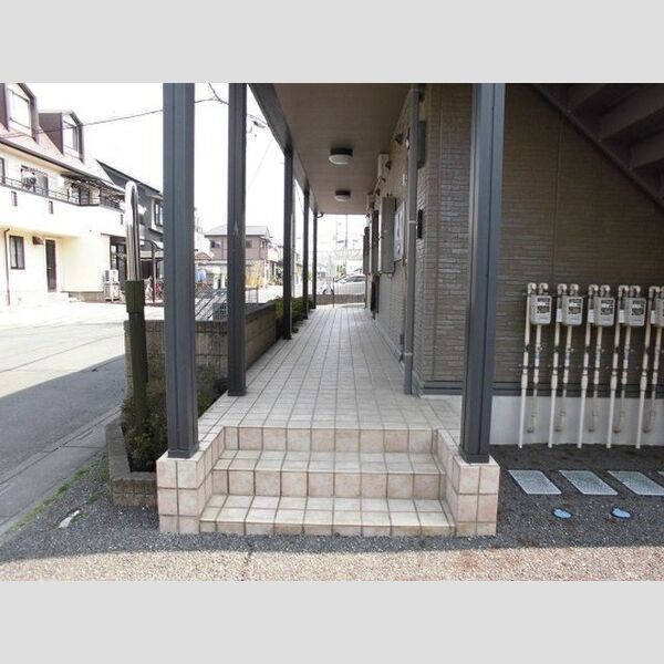 リアルコート　Ⅰ203号室 エントランス