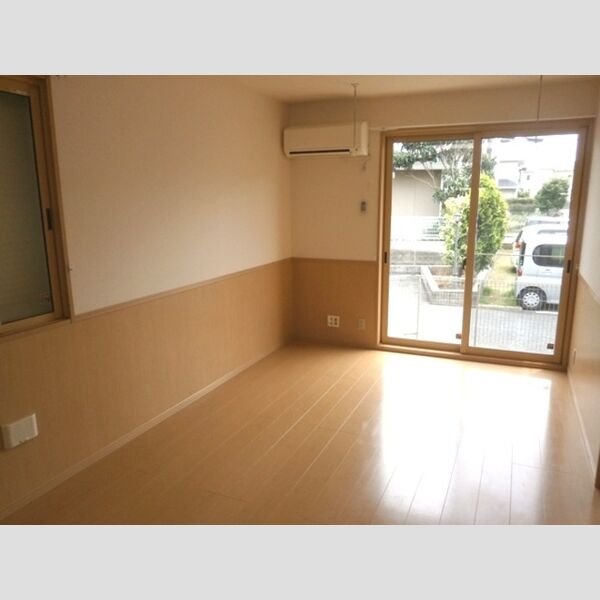 トップⅤⅥⅦⅧ リビング