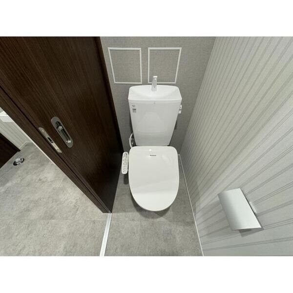 オルキス北千住301号室 トイレ