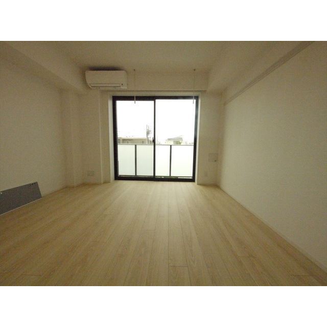 RISO･NAKANO フローリングの洋室♪