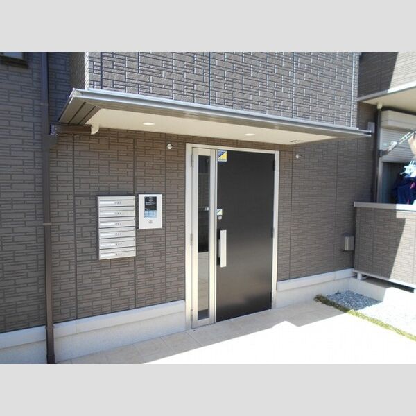 ビラ ルフト302号室 エントランス