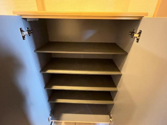 サンライズ戸田 下駄箱