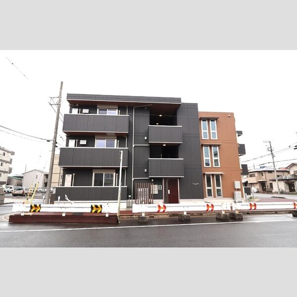アメニティ 本千葉305号室 外観