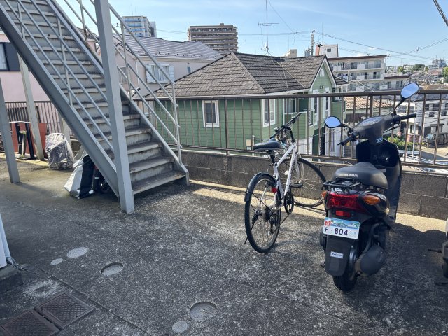 善行コーポレイ0102号室 駐輪場