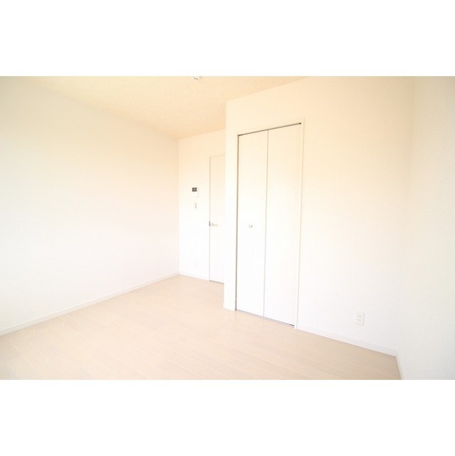 フォルビテッツァ松ヶ丘210号室 内観