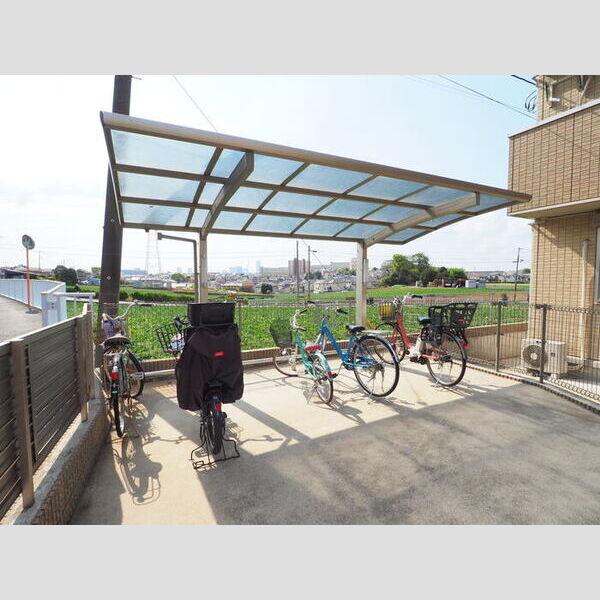 サンフラワー　A301号室 駐輪スペース