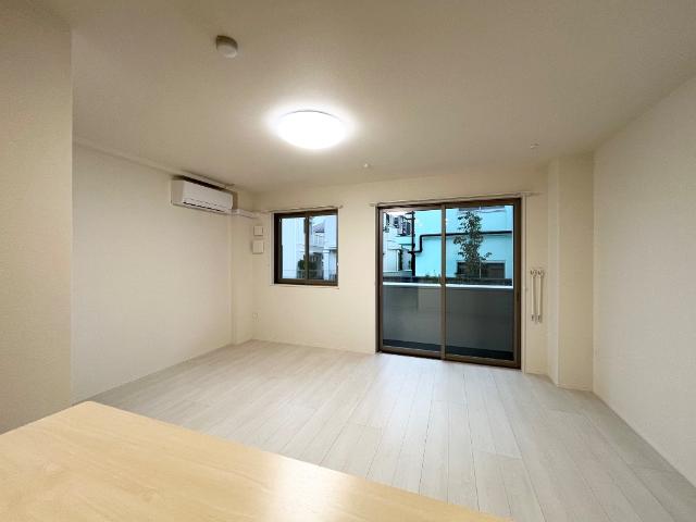 Luminous coat リビング