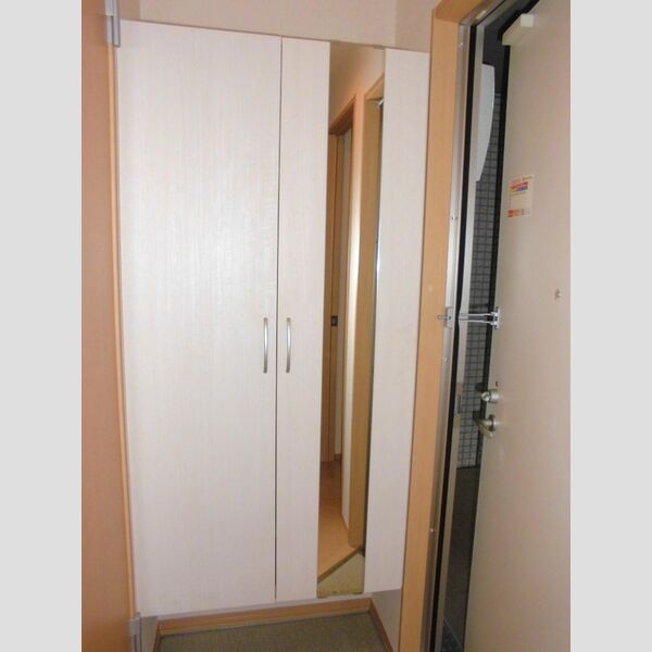 JULIO(フリオ)201号室 シューズボックス