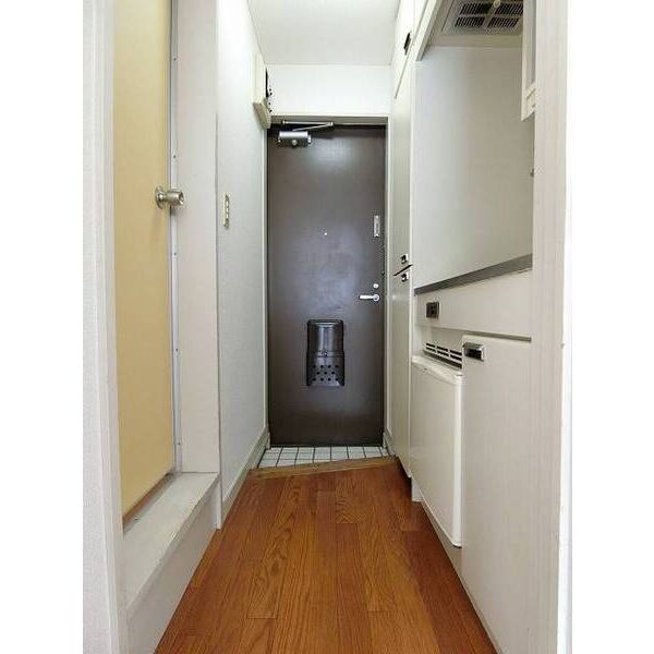 ジュネパレス新松戸第11 玄関