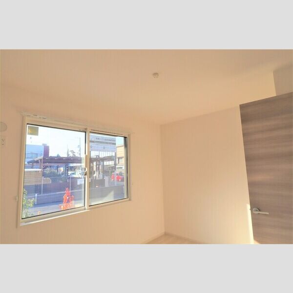 ラ・カーサ　グリシーナ 洋室(6.01帖)