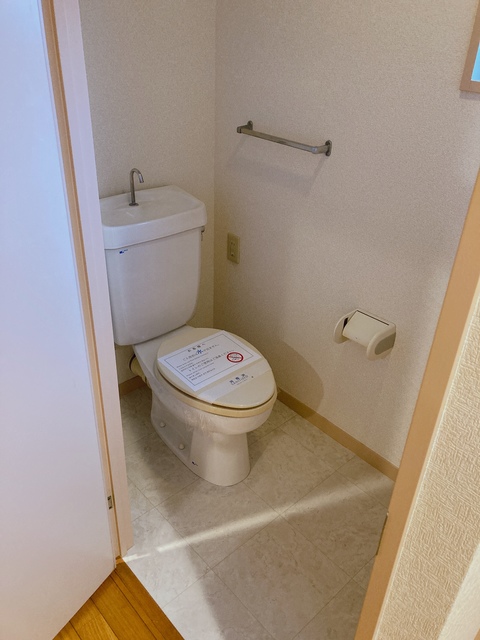 ラ・クラッセ西寺尾0801号室 トイレ