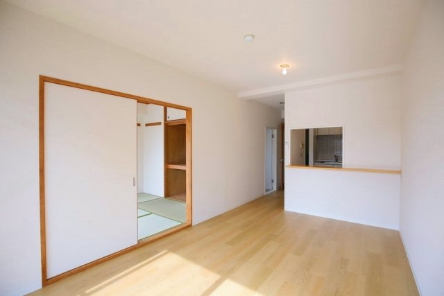 成加パラシオン4階 リビング