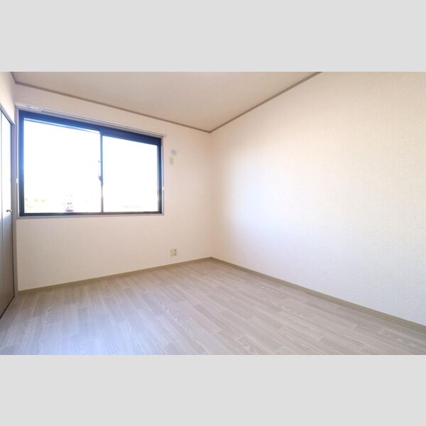 ドエル福島　B101号室 東側洋室