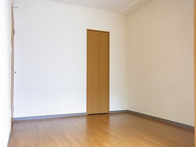 シャラ原宿五番館0202号室 洋室２　※別号室の参考写真です(現況優先・仕様違いの場合あり)