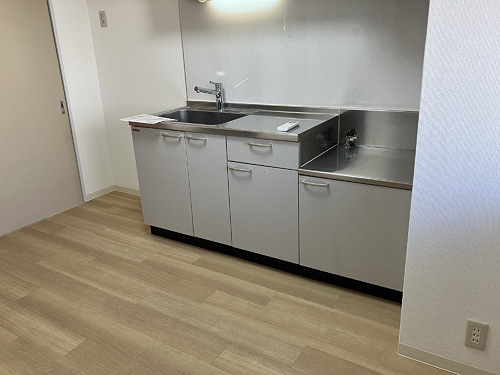 レジデンス船橋7階 システムキッチン　※同タイプ別部屋2025年2月撮影