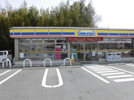 レオパレスネレイドⅡ 物件より388ｍ　５分