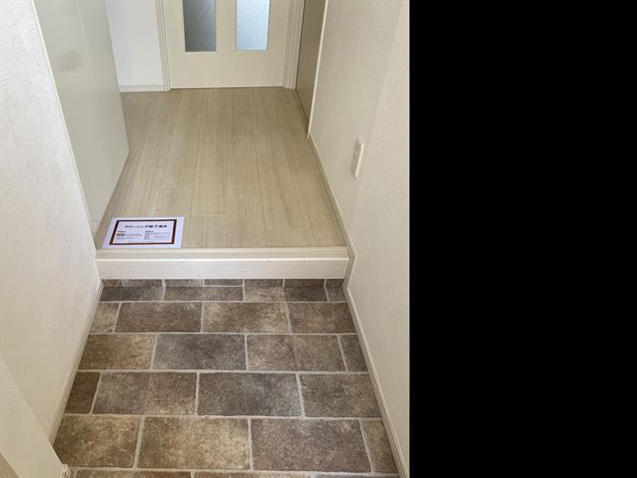 ロイヤルフラット野毛山弐番館 玄関