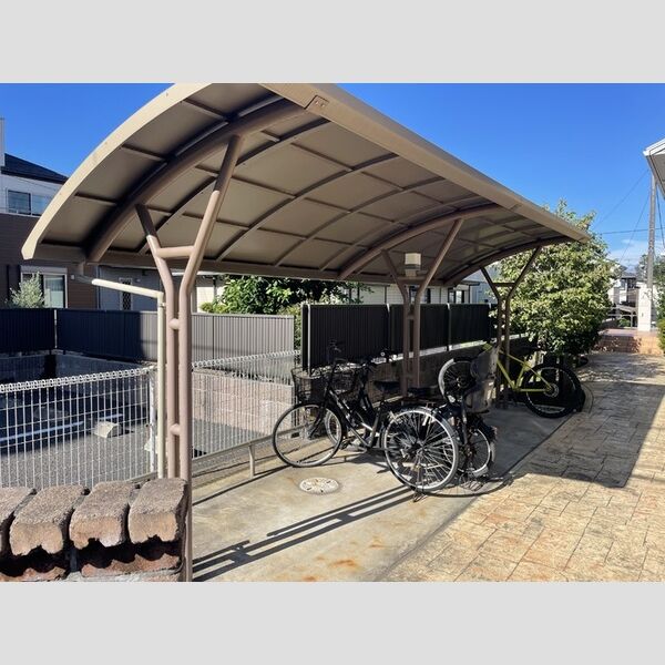 ルミエール 駐輪場