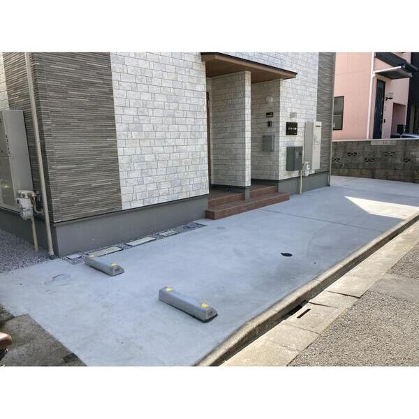 コンフォート松原 駐車場