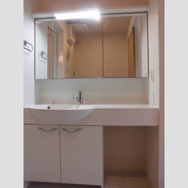 OLIVE ARBRE 30 ♪3面鏡つきの洗面化粧台です♪