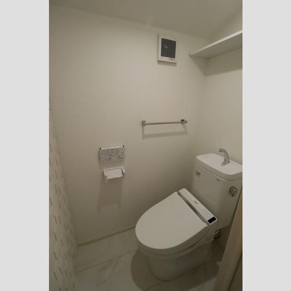 カーサ　フィオーレ小竹町201号室 温水洗浄暖房便座