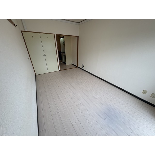 リュミエ本厚木305号室 リビング