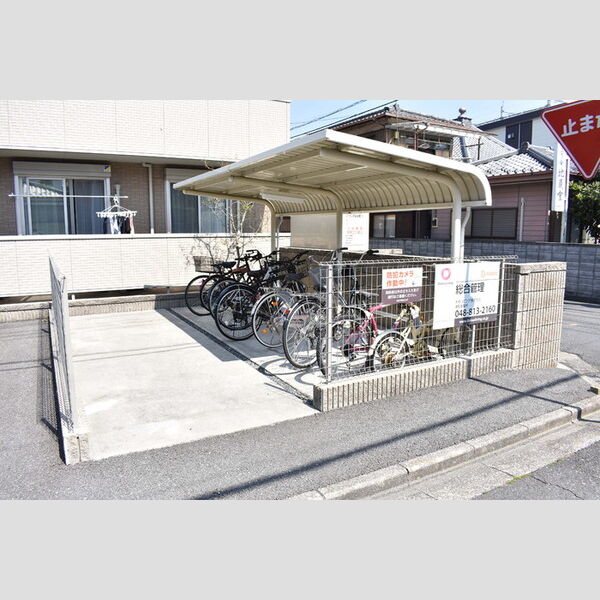 サウンドビュー102号室 駐輪場