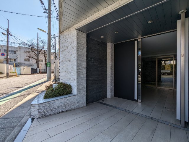 プレミアムキューブ三宿311号室 エントランス