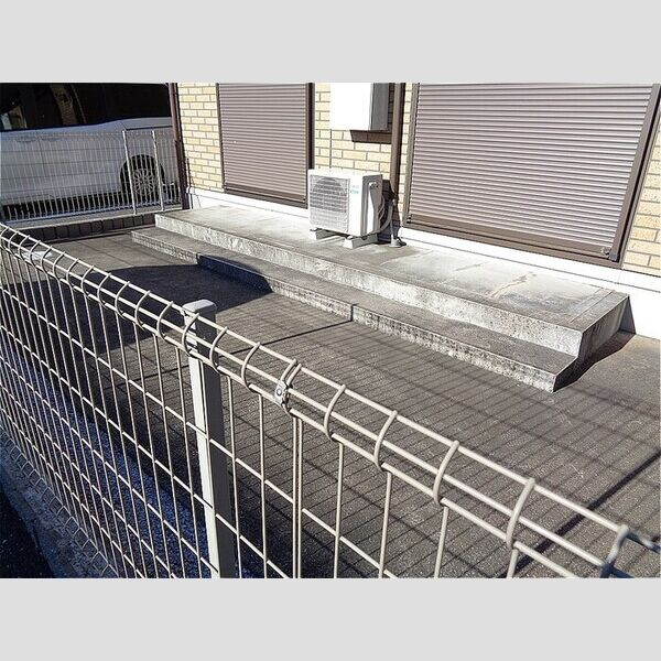 ヴェルデ コリーナ　参番館102号室 専用庭