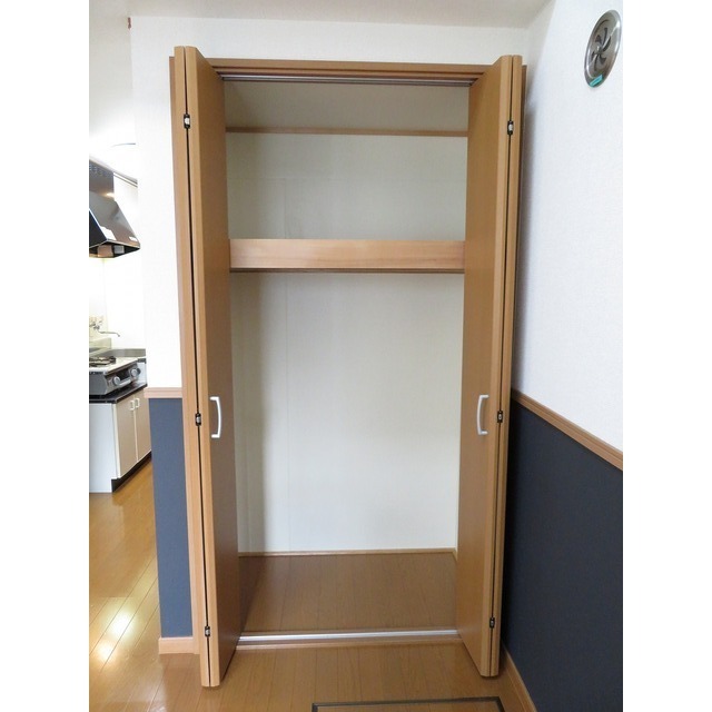 ウィンズ上永谷Ｃ棟0203号室 収納