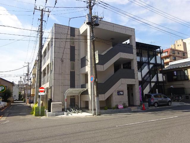 メゾン　プレジール 外観写真（昼）