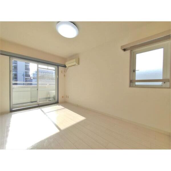 グリム武蔵新城 リビング