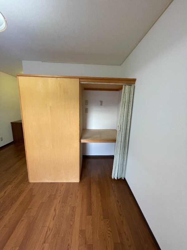 クロノス神田2階 収納