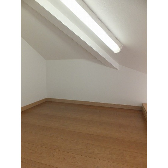 クレスト立川 内観