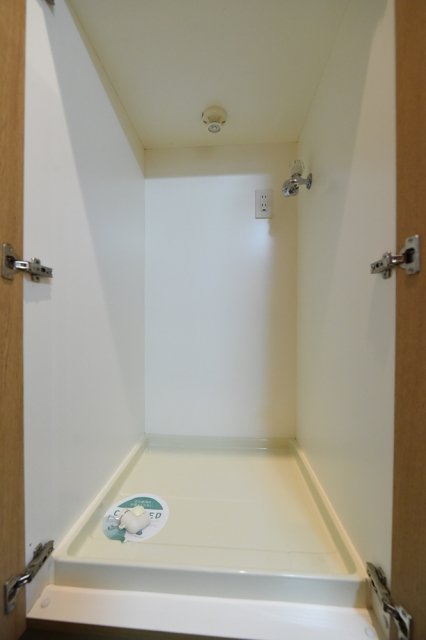 ルーブル学芸大学弐番館 室内洗濯機置場