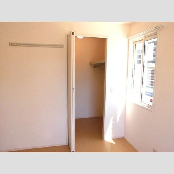 Erdbeere103号室 ウォークインクローゼット