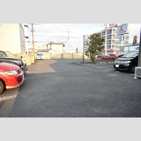 ピュアコート　壱番館 駐車場