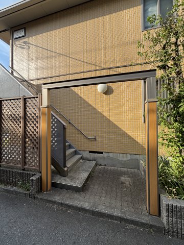 コスモス荘 エントランス