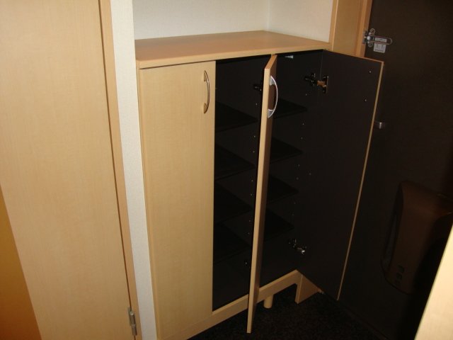 イコール・アルパイン 下駄箱