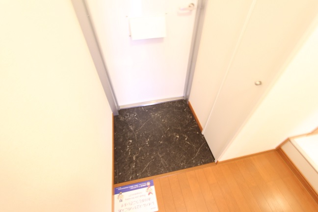 レオパレスプレジャータウンⅡ 玄関