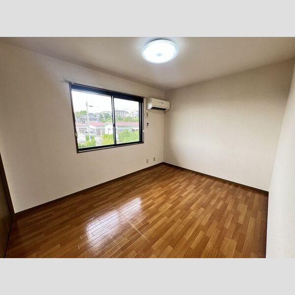 サンフラワー201号室 洋室