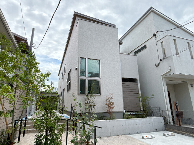 カーサ・ソンリエンテ1階 外観