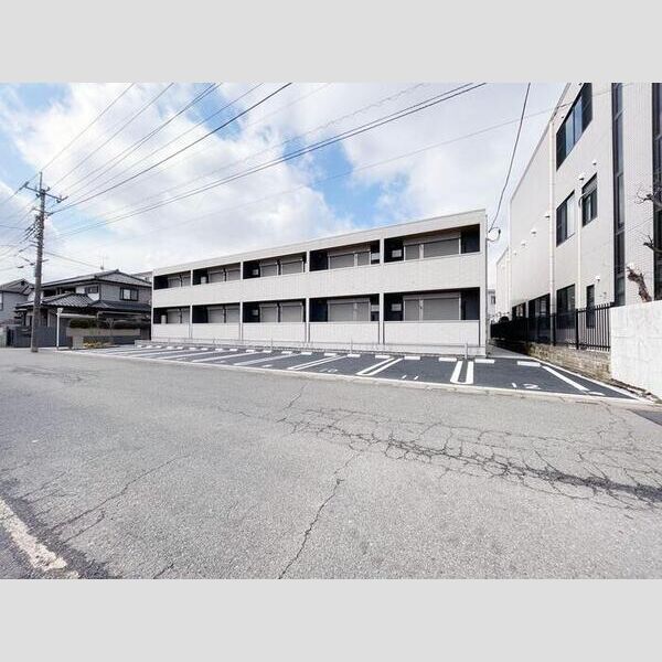 キャトルセゾン 駐車場