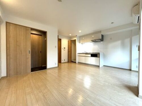 ライオンズマンション調布国領 リビングダイニング別角度