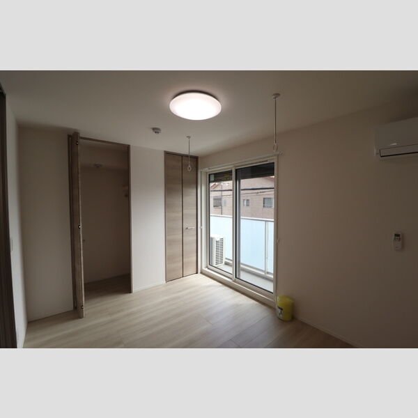 レーヴェ前原町202号室 洋室