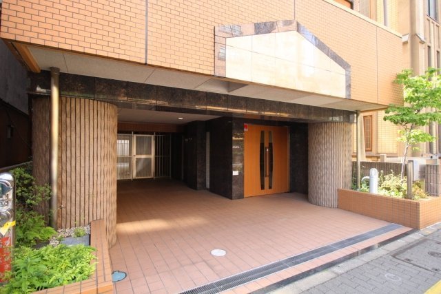 スカイコート東大前壱番館 エントランス