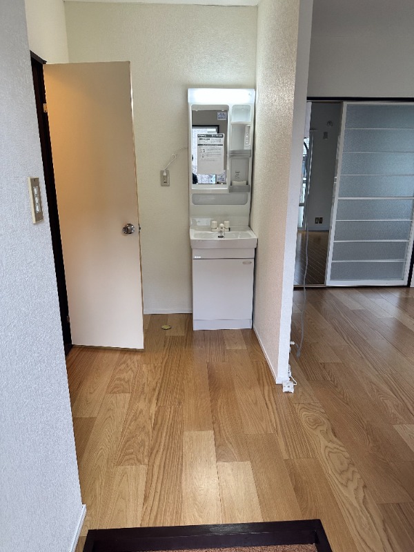 サンシティS 玄関