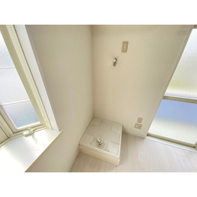 リコリスA 内観