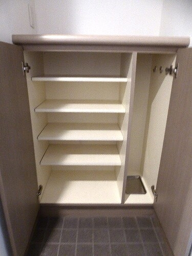 ライオンズマンション白金台 下足入　※前回募集時2023年11月撮影